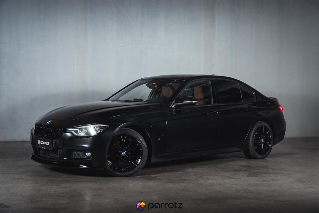 BMW 330