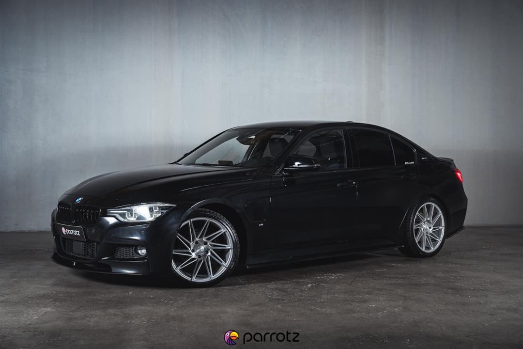 BMW 330